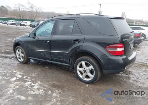 2008 Mercedes-Benz Ml 350 4Matic z USA, uszkodzony, nr VIN 4JGBB86E38A361440